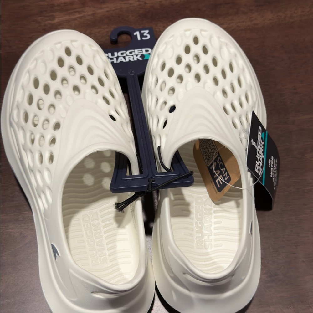 Rugged Shark Kids White Water Shoes